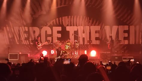 Pierce The Veil Wallpaper Desktop, Ptv Album Cover, Pierce The Veil Banner Discord, Ptv Header Twitter, Pierce The Veil Banner Gif, Pierce The Veil Computer Wallpaper, Band Banners, Rockstar Energy, Star Theme