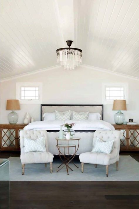 33 Stunning master bedroom retreats with vaulted ceilings Beach House Bedroom, Coastal Living Rooms, Coastal Bedrooms, Coastal Bedroom, Bedroom Retreat, Couple Bedroom, Master Bedrooms Decor, Vaulted Ceiling, Bedroom Styles