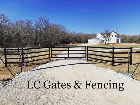 Four rail metal entrance & matching custom made gate Horse Gates Ideas Farm Entrance, Farmhouse Gate Entrance, Pipe Fence Entrance, Horse Farm Entrance Gates, Gate With Last Name Ranch, Farm Fence Gate, Farmhouse Entrance, Ranch Entry Gates Steel, Ranch Enterence Gates