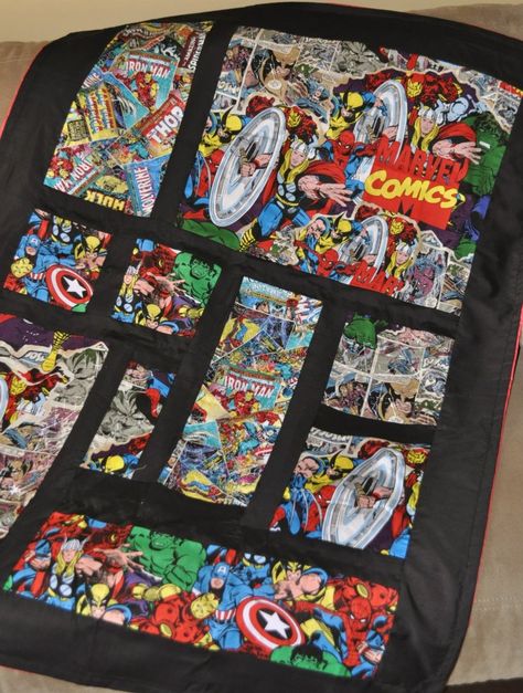 baby quilt Marvel Sewing Projects, Super Hero Quilt, Superhero Quilt Pattern, Disney Quilts Ideas, Marvel Quilt, Superhero Quilt, Star Wars Quilt, Harry Potter Quilt, Disney Quilt