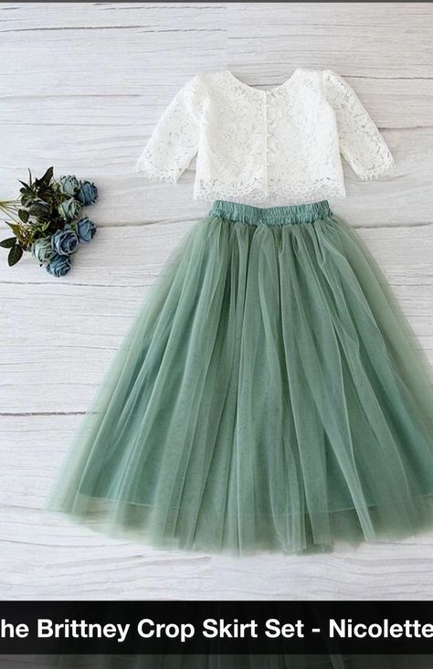 White Crop Top For Skirt, Simple Dress Formal Classy, Simple Frocks For Kids, Girls Frocks Design Party Dresses, Indian Dresses For Kids, Simple Frock Design, Elegant Wear, Beautiful Casual Dresses, Casual Frocks