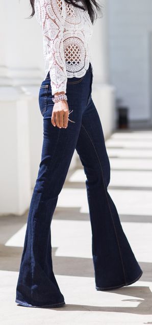 La tendencia #seventies será una de las más predominantes esta temporada #SS16… Street Smarts, Comfy Heels, Estilo Hippie, Wideleg Pants, Dress Well, Fall Clothing, Clothing Inspiration, Jeans Outfit, Daily Style