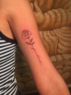 Nana Tattoo, Realistic Rose Tattoo, Rose Tattoos For Women, Realistic Rose, Small Girl Tattoos, Small Tattoos Simple, Most Popular Tattoos, Small Hand Tattoos, Baby Tattoos