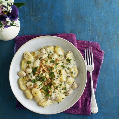 Creamy Blue Cheese Gnocchi Recipeghkuk Blue Cheese Gnocchi Recipe, Gnocchi Blue Cheese, Gnocchi Blue Cheese Sauce, Gnocchi Recipes Blue Cheese, Blue Cheese Gnocchi, Easy Gnocchi Recipes, Best Gnocchi Recipe, Cheese Gnocchi, Blue Cheese Pasta