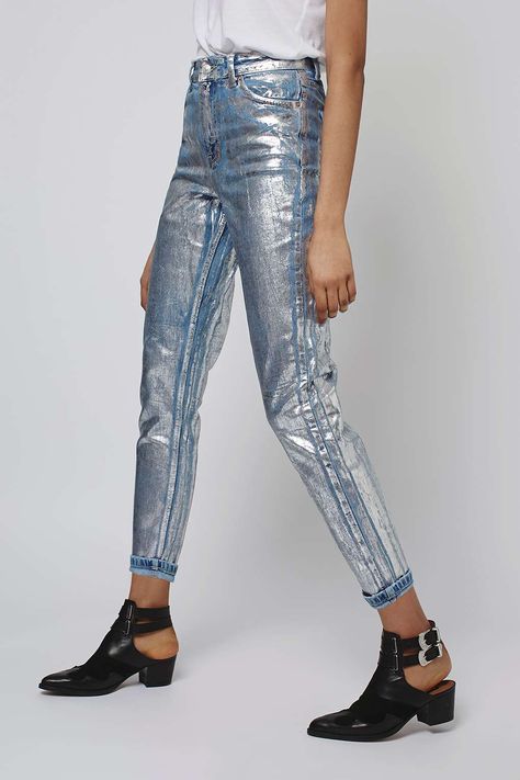 Foil Denim, Jean Diy, Romy Schneider, Painted Denim, Jeans Mom, Jeans Diy, Denim Trends, Topshop Outfit, Metallic Foil