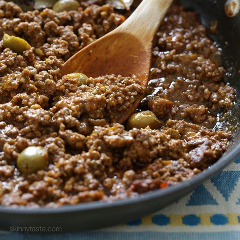 Picadillo is my family's favorite dish! It's really quick and easy to make, I make it a few times a month and make enough so we have leftovers which are great in tacos, stuffed peppers, and just about anything you can think of! Skinnytaste Picadillo, Picadillo Skinnytaste, Cuban Picadillo, Picadillo Recipe, Cuban Dishes, Cuban Food, Golden Raisins, Cabbage Slaw, Cuban Recipes