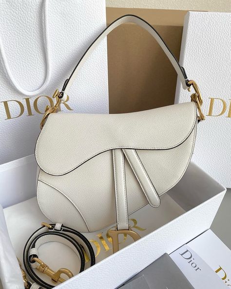 Viber 0921.317.5951 💌 White Designer Bag, Luxury Things, Shoulder Bag Outfit, Sac Louis Vuitton, Sacs Design, Luxury Bags Collection, Aesthetic Bags, White Purse, Girly Bags