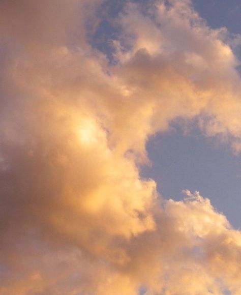 The Ornamentalist: Under Baroque Skies: finding inspiration in the clouds Moodboard Yellow, Perseus And Andromeda, Oil Sketch, Yellow Cloud, Sky Images, Ceiling Murals, Finding Inspiration, Yellow Sky, Theme Background