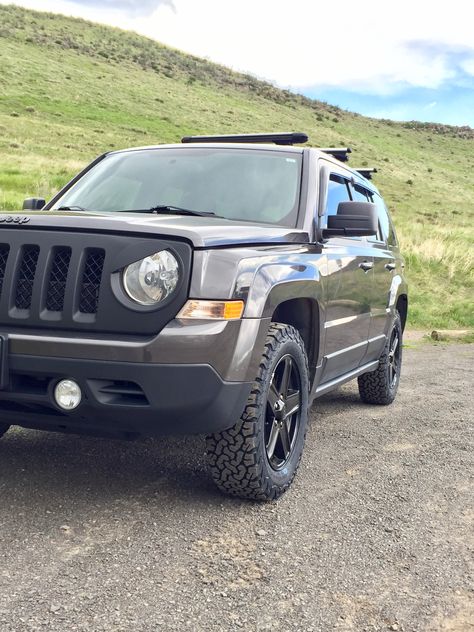 Jeep Patriot Tuning, Jeep Patriot Mods, White Jeep Patriot, Jeep Patriot Interior, Jeep Patriot Accessories, Hot Wheels Jeep, 2014 Jeep Patriot, Jeep Black, Jeep Patriot Sport