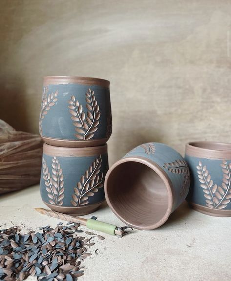 Advanced Pottery, Ceramic Pottery Bowls, Ceramic Board, Bowls Design, Pottery Carving, Ceramics Bowls Designs, Mugs Pottery, Ceramics Pottery Mugs, Ceramics Pottery Bowls