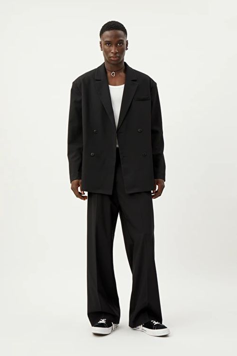 Petter Oversized Suit Blazer - Black - Weekday IE Mens Black Blazer Outfit, Black Blazer Outfit Men, Men Blazer Outfit, Double Breasted Blazer Men, Oversized Outfit Men, Blazer Men Outfit, Oversized Blazer Outfit, Double Breasted Suit Men, Oversized Suit