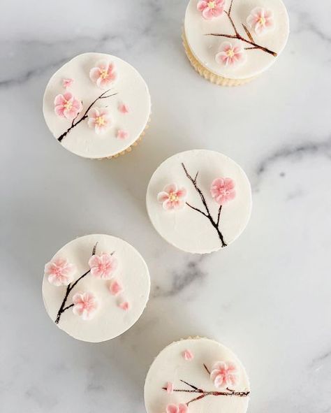 Cherry Blossom Strawberries, Cherry Blossom First Birthday, Cherry Blossom Treats, Cherry Blossom Bridal Shower Theme, Sakura Cupcakes, Cherry Blossom Cake Ideas, Cherry Blossom Birthday Theme, Cherry Blossom Party Theme, Cherry Blossom Baby Shower Ideas