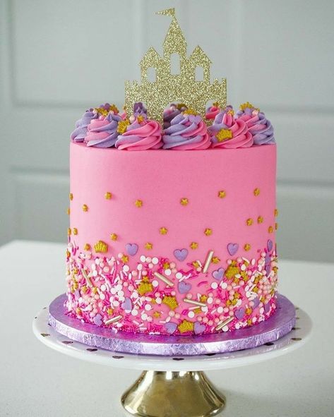 Birthday Cake Buttercream, Princess Birthday Cake, Cake Buttercream, Disney Princess Birthday, Princess Cake, Drip Cakes, Fancy Cakes, Birthday Cake Kids, Girl Cakes