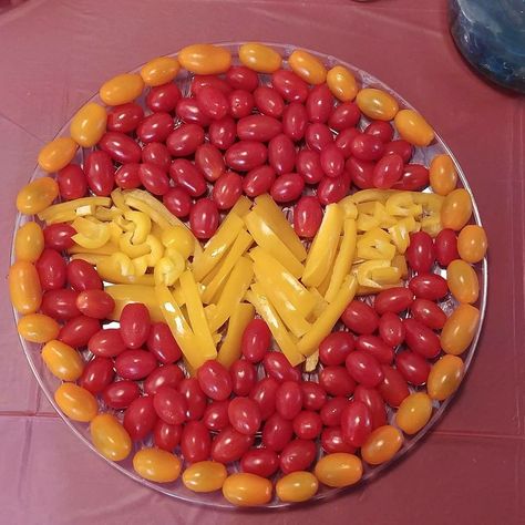 Wonder Woman Party Food, Superhero Party Food Ideas, Super Hero Party Food, Superhero Drinks, Supergirl Birthday Party, Superhero Birthday Food, Superhero Birthday Party Food, Superhero Party Food, Noodle Horse