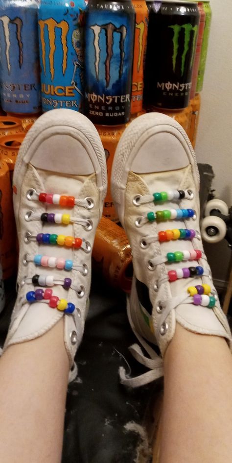 White Converse With Beads On Laces, Custom Dsmp Shoes, Beaded Converse Laces Ideas, Pride Beads On Shoelaces, Shoelace Bead Ideas, Shoe Lace Designs Converse, Diy Custom Converse Ideas, Pride Shoes Diy, How To Put Beads On Shoe Laces