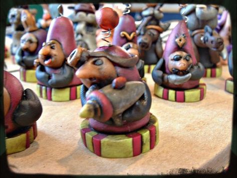 Clay Chess Pieces, Clay Chess Set, Clay Chess, Pottery Games, Chess Sets, Chess Pieces, Clay Ideas, Chess Set, Art Craft