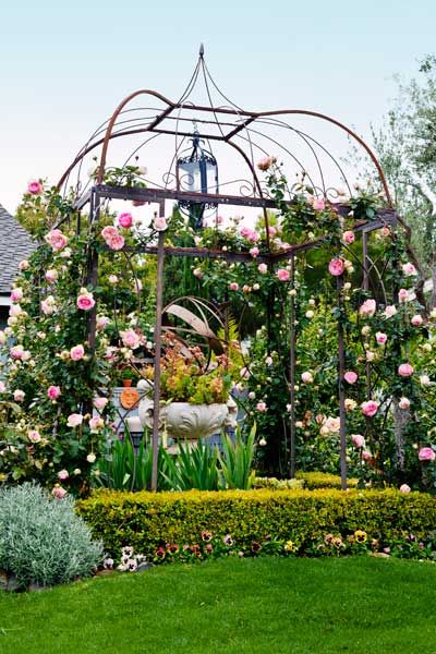 Thrifty Pergola and Arbor Finds Iron Pergola, Metal Arbor, Tattoo Plant, Backyard Garden Layout, Backyard Garden Landscape, Metal Pergola, Backyard Pergola, Garden Gazebo, Wedding Garden