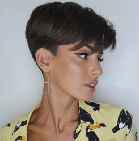 Close-Cropped Pixie With Shaved Sideburns Kort Pixie, Mom Hair, Pixie Haircut For Thick Hair, Nice Hair, 짧은 머리, Short Pixie Haircuts, Short Pixie Cut, Pixie Haircuts, Haircut For Thick Hair