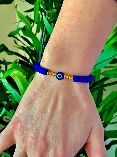 Adele Jewelry, Clay Bead Bracelet Ideas, Bead Bracelet Ideas, Ideas Pulseras, Evil Eye Beaded Bracelet, Accesorios Aesthetic, Beaded Evil Eye, Clay Bead Bracelet, Devil Eye