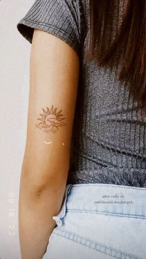 Sunflower Sunset Tattoo, Small Delicate Tattoo, Boyfriend Matching, Small Dope Tattoos, Beach Tattoo Ideas, Tattoo Sunflower, Sunset Tattoo, Sunset Tattoos, Cross Tattoos For Women