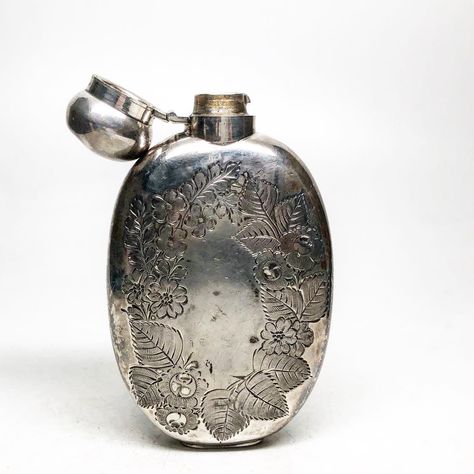 Antique Flask, Alcohol Flask, Vintage Flask, Whiskey Flask, Scotch Whiskey, Hip Flask, Dnd Characters, Compact Design, Scotch