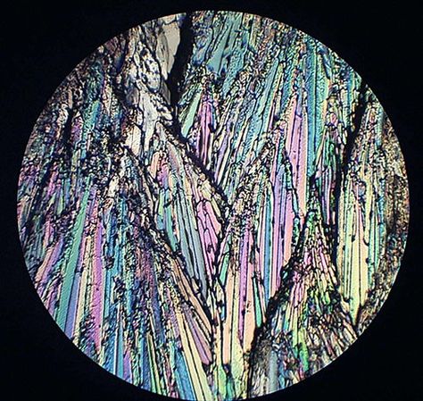 unknown crystal under polarized light, Lomo microscope, 63X Layers Art, Geology Rocks, 2d Design, Colour Inspiration, Things Under A Microscope, Generative Art, Inspiration Ideas, Textile Prints, Rocks And Minerals