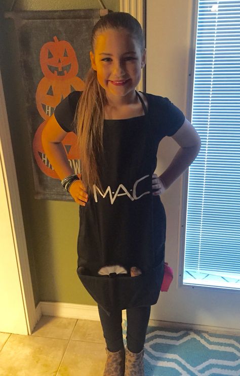 Career Day. MAC makeup artist.  Red Ribbon theme week. Costume  Makeup  When I grow up Artist Career Day Costume, Career Day Spirit Week Costume Ideas, Career Day Spirit Week, Artist Outfit Ideas, Makeup Artist Outfit, Mac Makeup Artist, Makeup Artist Career, Halloween Makeup Diy Easy, Kid Costumes