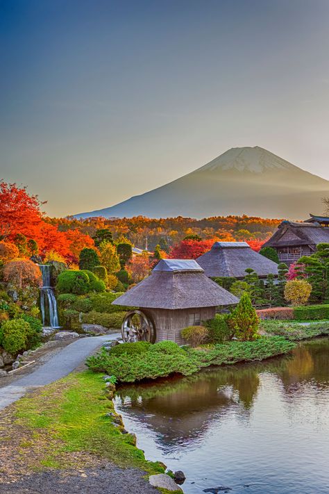 Summer can be sweltering in Japan, so when September is finally over and the stunning colours of fiery red and gold take over the trees there's a sense of new beginnings in the air. Luxury Trip, Japan Autumn, Golden Pavilion, Sacred Mountain, Kiyomizu Dera, Buddha Teachings, Zen Buddhism, Mountain Retreat, Buddhist Temple