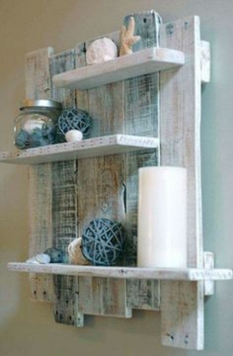 Diy Home Decor Projects Creative Ideas, Charleston Bathroom, Pallet Diy Projects, Wooden Pallet Ideas, Pallet Wood Projects, Mermaid Bathroom Decor, Pallet Wood Shelves, Pallet Wall Shelves, Creative Bathroom