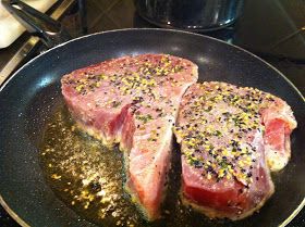 Cooking Ahi Tuna, Ahi Tuna Steak Recipe, Steak On Stove, How To Cook Tuna, Ahi Tuna Recipe, Seared Tuna Steaks, Grilled Tuna Steaks, Seared Ahi Tuna, Ahi Tuna Steak