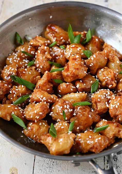 This Crispy Honey Chicken is better than P.F.Chang’s! Crispiest outer coating covered with sweet honey sauce, it’s ready under 40 minutes , and better than restaurant. Enjoy with rice or noodles of your choice.#savorybitesrecipes #honeychicken #crispyhoneychicken Honey Seared Chicken, Honey Sauce Recipe, Chinese Honey Chicken, 30 Min Dinner, Spicy Chicken Noodles, Crispy Honey Chicken, Pei Wei, P F Chang, Honey Chicken Recipe