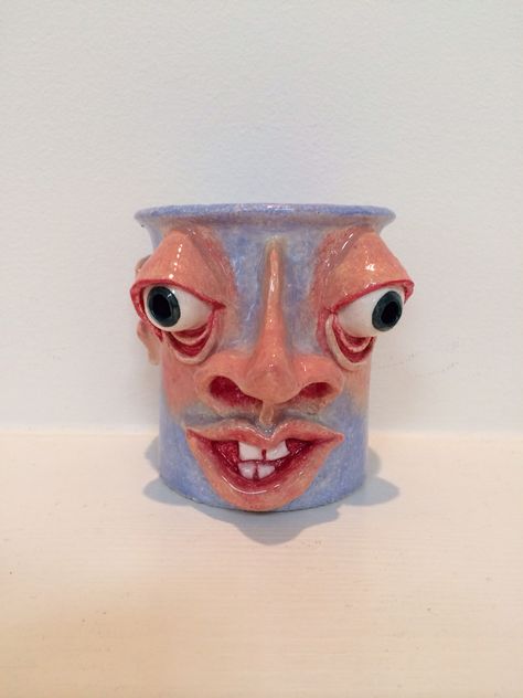 Clay Pot With Face, Pinch Pot Face Ideas, Face Vases Ceramics, Face Ceramics Ideas, Pot With Face, Monster Mugs, Face Pots, Sculpey Ideas, Clay Pinch Pots