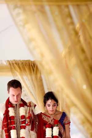 Indian Wedding Ceremony Intercultural Wedding, Wedding Ceremony Music, Wedding Dresses Indian, Hindu Ceremony, Indian Fusion Wedding, Multicultural Wedding, Indian Wedding Ceremony, Ceremony Music, Fusion Wedding