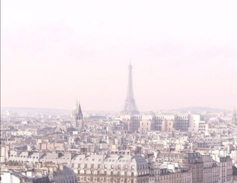 Paris Dream, Paris Vibes, Parisian Life, Pink Aura, Paris Aesthetic, Living In Paris, Paris Texas, The Eiffel Tower, Pink Aesthetic