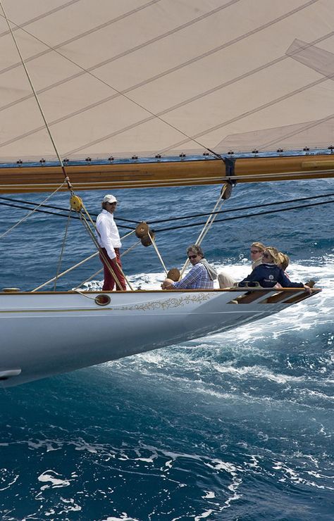 Navi A Vela, Classic Sailing, Classic Yachts, Sailing Vessel, Classic Boats, Yacht Boat, Yacht Design, Paris Photos, Yacht Charter