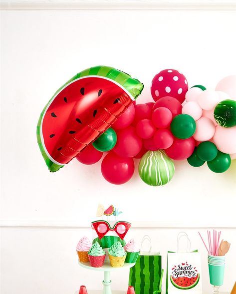 Look here! 🍉 Our watermelon balloons and tableware are bursting with fun! Ready to make your party unforgettable! 🎈 ✨ #WatermelonParty #PartyTime #PartyMagic #KidsParty #PartyPack #Pekaboay #PekaboayParty #PartyInspiration #PartyIdeas Watermelon Balloons, Candle Costume, Bobo Balloon, Watermelon Party, Bee Baby Shower, Hanging Garland, Cupcake Wrappers, Balloon Decorations Party, Look Here