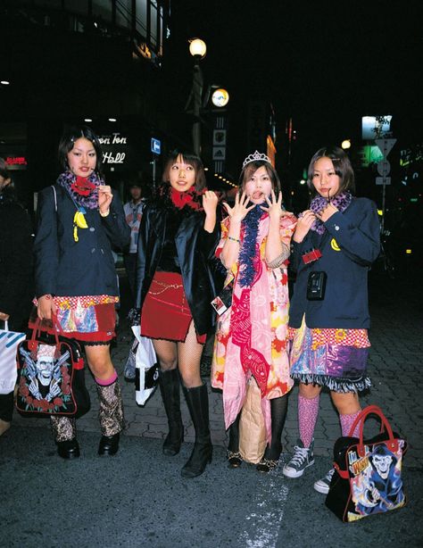 Shoichi Aoki, Harajuku Tokyo Japan, Cute Fashion Style, Harajuku Street Style, Fruits Magazine, Japanese Street Wear, Harajuku Tokyo, Harajuku Fashion Street, 2000 Fashion