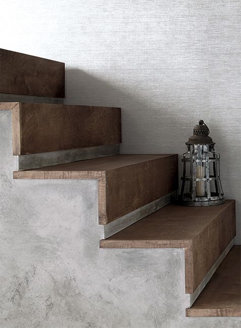 Like fine woven silk shantung, this wall covering has minimal texture with just enough horizontal striations to add interest when struck by light. In addition, there are flecks of color and thread-lik Vstupná Hala, درج السلم, Diy Staircase, Escalier Design, Concrete Stairs, Desain Lanskap, Grey Design, Lan Can, Industrial Interiors