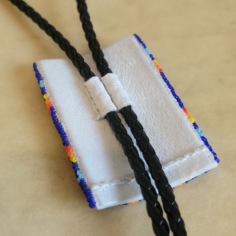 Ervin Jackson Amazing Navajo Indian Beadwork Bolo Tie - Etsy Navajo Beadwork, Indigenous Crafts, Indian Beadwork, Navajo Pattern, Beautiful Beaded Earring, Bead Loom Designs, Seed Bead Pattern, Loom Bracelet Patterns, Beadwork Embroidery