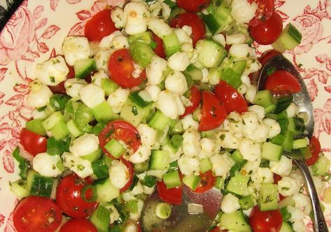 Hominy Salad, Hominy Recipes, Hominy Casserole, Canned Hominy, Potluck Salad, Fancy Salads, Clean Eating Salads, Quinoa Salad Recipes, Cold Salad