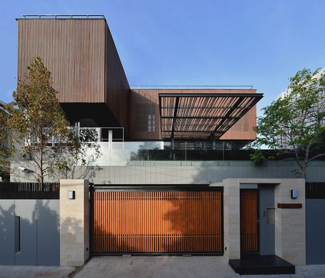 Gallery - Joly House / Stu/D/O Architects - 4 Interesting Homes, House Gate Design, Entrance Design, Tropical House, Design Exterior, Dream House Exterior, Facade Design, Modern Exterior, Facade House