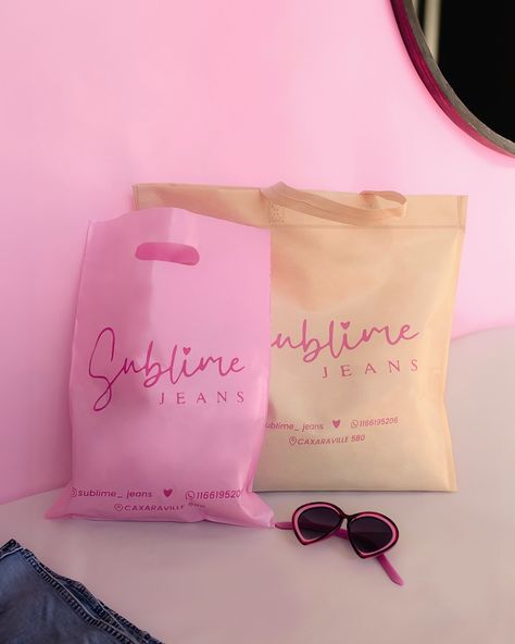 una combinacion más linda que esta??? ✨✨ ya no hay excusas para no darle la mejor experiencia a tus clientes 🫶🏻💖 el packaging personalizado es sin dudas un viaje de ida 🚀🤍 y queremos acompañarte en ese proceso! gracias a @sublime_jeans por confiar en nosotros para hacer estas bolsitas tan lindas 💖 #packaging #bolsaspersonalizadas #embalaje #emprendedor Hair Kit, Digital Assets, Mood Board, Branding Design, Branding, Packaging, On Instagram