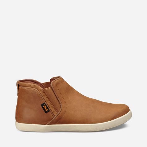 Teva Chelsea Boots, Teva Boots, Aussie Dogs, Lit Outfits, Shoe Wardrobe, Sporty Sneakers, Professional Wardrobe, Climbing Shoes, Comfortable Boots