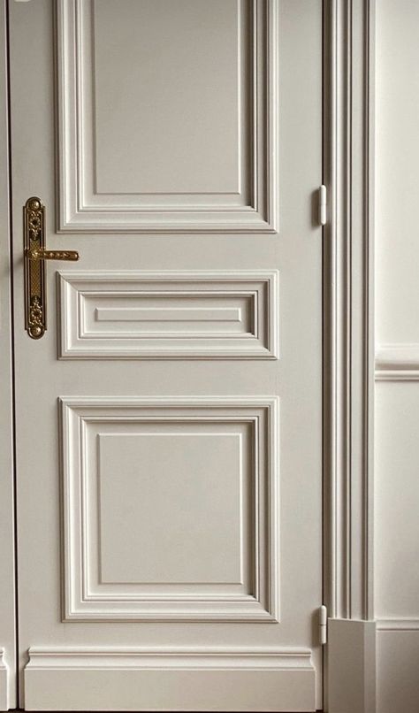 #door #wood #woodworking #woodworkingplans #french #traditional ✔️ Double Bedroom Doors Entrance, Parisian Doors Interior, Victorian Trim Moldings, European Molding, Parisian Doors, Pintu Interior, French Doors Bedroom, Old Money House, Interior Door Styles