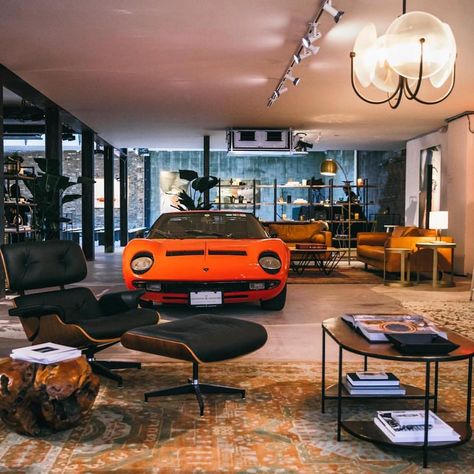 Garage Goals, Garage Design Interior, Cool Garages, Garage Loft, Luxury Garage, Lamborghini Miura, Garage Interior, 아파트 인테리어, Man Cave Garage