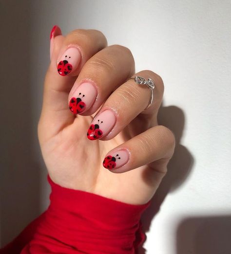 Nail Specialist, Ladybug Nails, Classy Almond Nails, Cute Spring Nails, Smink Inspiration, Her Nails, Almond Nails Designs, Really Cute Nails, Almond Acrylic Nails