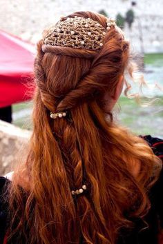 Lady in Waiting Historical Hairstyles, Medieval Hairstyles, Long Red Hair, Fantasy Hair, Long Red, Hair Dos, Larp, Pretty Hairstyles, Redheads