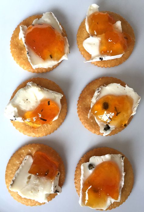 Easy Brie and Jam Appetizer Ritz Cracker Bites Recipe – Melanie Cooks Ritz Appetizers, Jam Appetizer, Brie Cheese Appetizer, Cracker Bites, Brie Cheese Recipes, Toast Aperitif, Crackers Appetizers, Ritz Cracker Recipes, Brie Appetizer