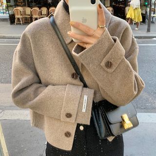 Wool Jacket Outfit, Short Coat Outfit, Winter Coat Short, Short Coats Women, Wool Jackets Women, Cropped Coat, Fashion Autumn, Coat Outfits, Coat Women