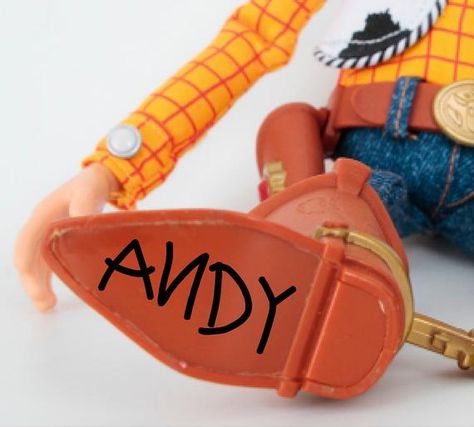 Toy Story Andy, Toy Story Tattoo, Toy Story Crafts, Tattoo Perna, Toy Story Buzz Lightyear, Mens Toys, Toy Story Buzz, Woody Toy Story, Toy Story Party